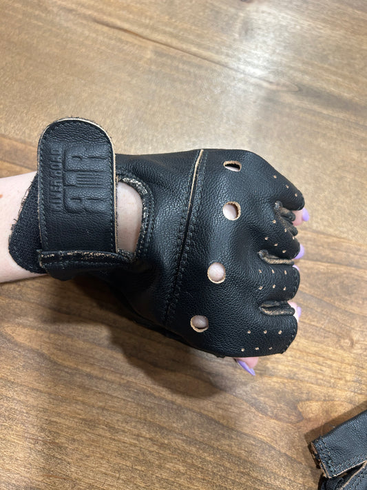 Buster Gloves